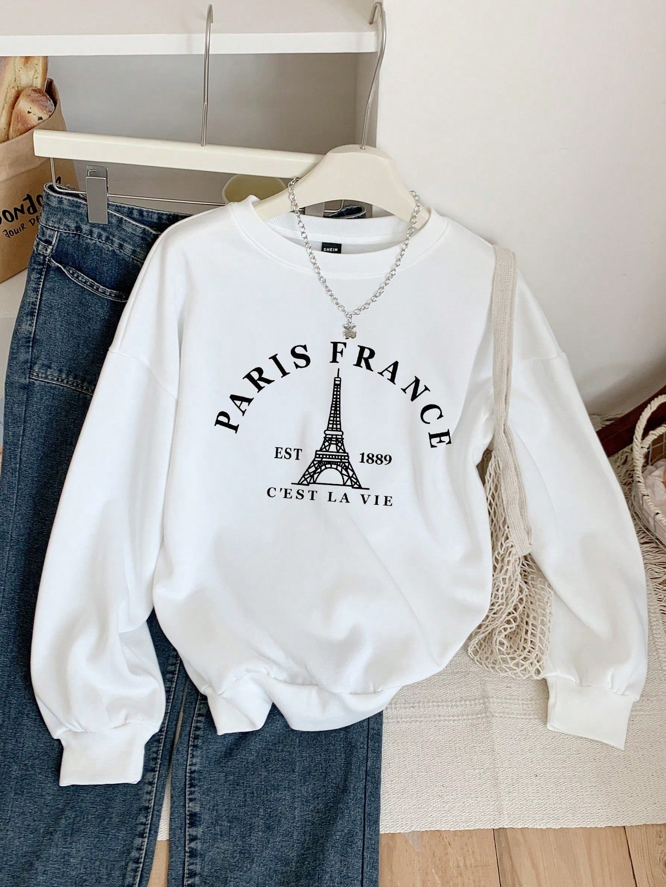Paris France Eiffel Tower Graphic Crew Neck Sweatshirt