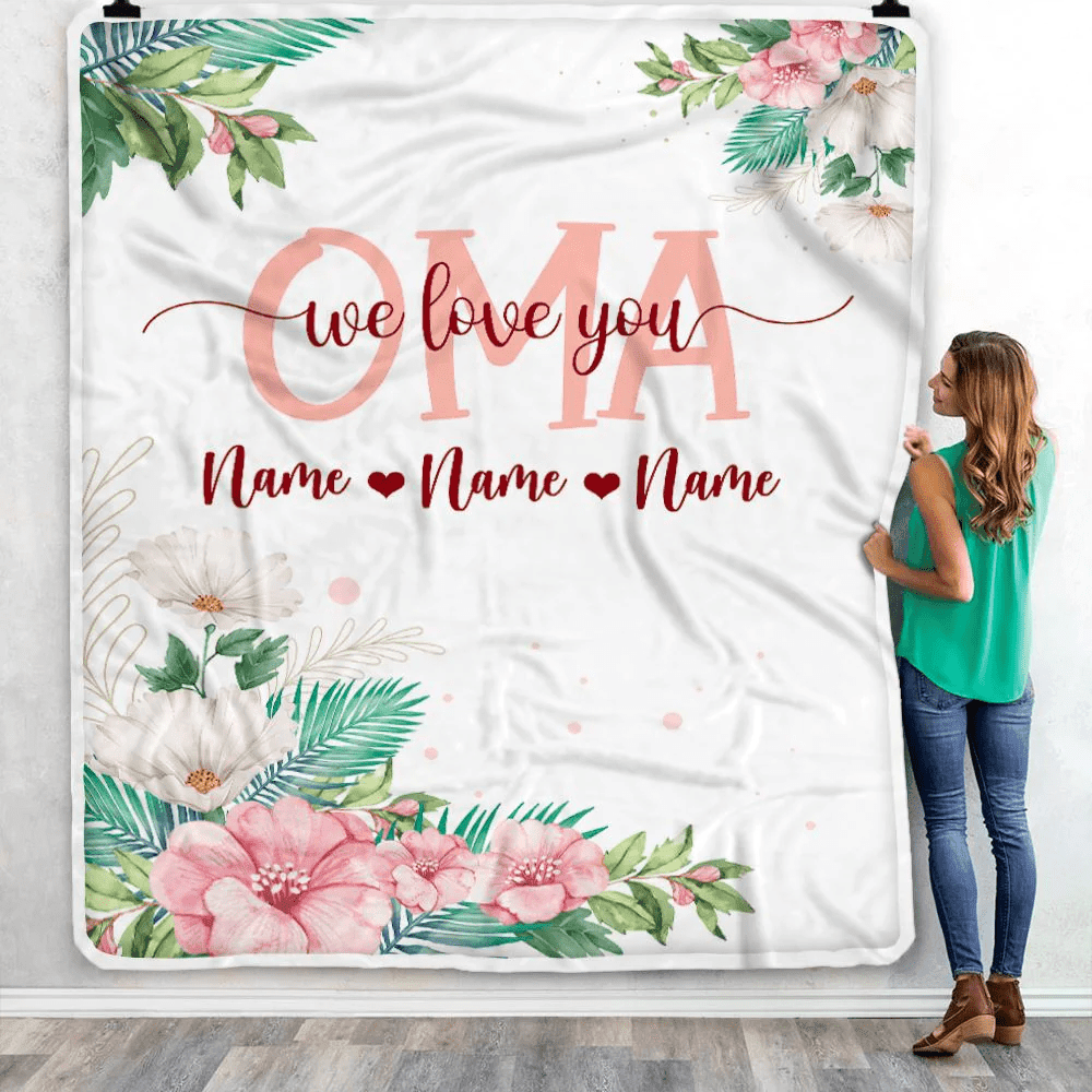 Personalized Oma Blanket From Grandkids Granddaughter Grandson We Love You Floral Oma Birthday Mothers Day Christmas Customized Fleece Throw Blanket