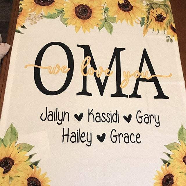 Blanket Gift For Grandma - Personalized Gigi Sunflower Blanket With Grandkid's Name, Mothers Day Birthday Christmas Gift