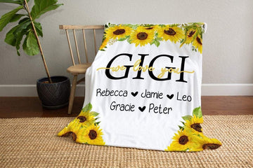 Blanket Gift For Grandma - Personalized Gigi Sunflower Blanket With Grandkid's Name, Mothers Day Birthday Christmas Gift